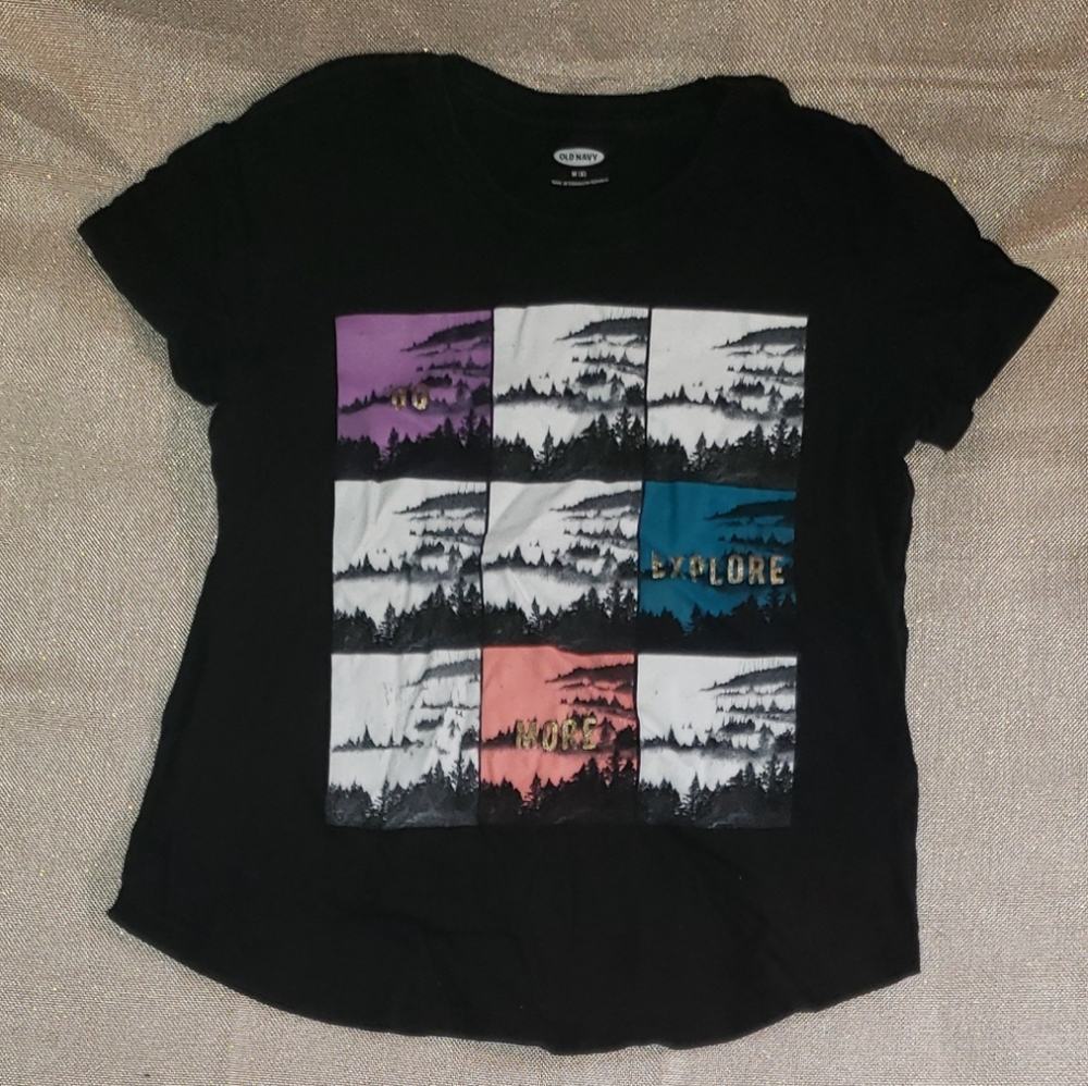 ⛰️ Old Navy Tee